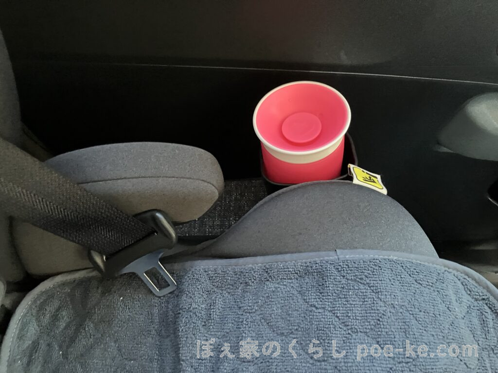 アイアバーナ ドリンクホルダーに水筒を入れた状態