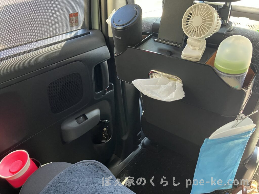 10系シエンタに取り付けているティッシュ＆ドリンクホルダー
